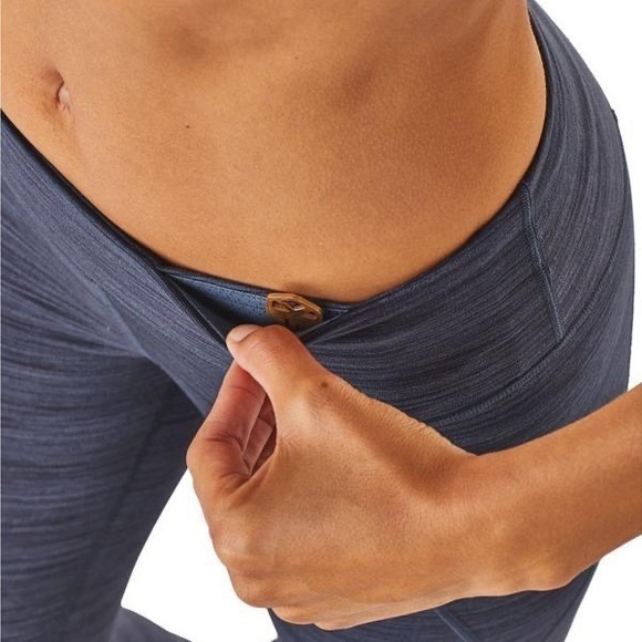 Patagonia Grey Centered Cropped Leggings XS‎ - Picture 4 of 10